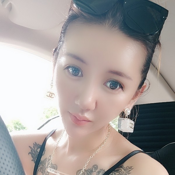 张唐灵子的照片