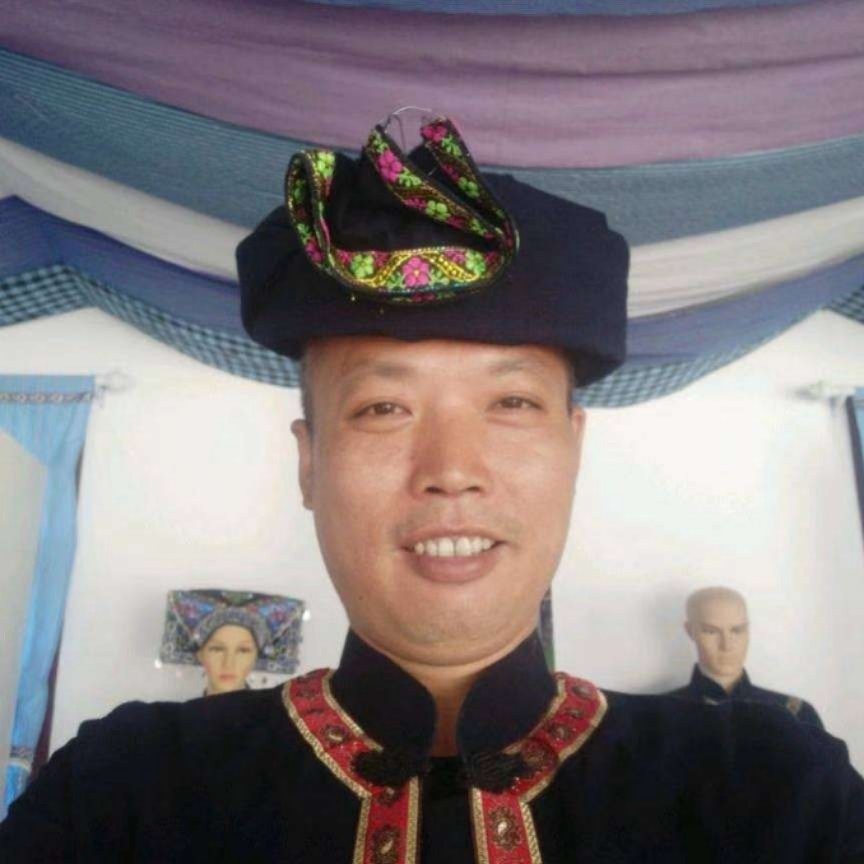 潇洒的花狼人的照片