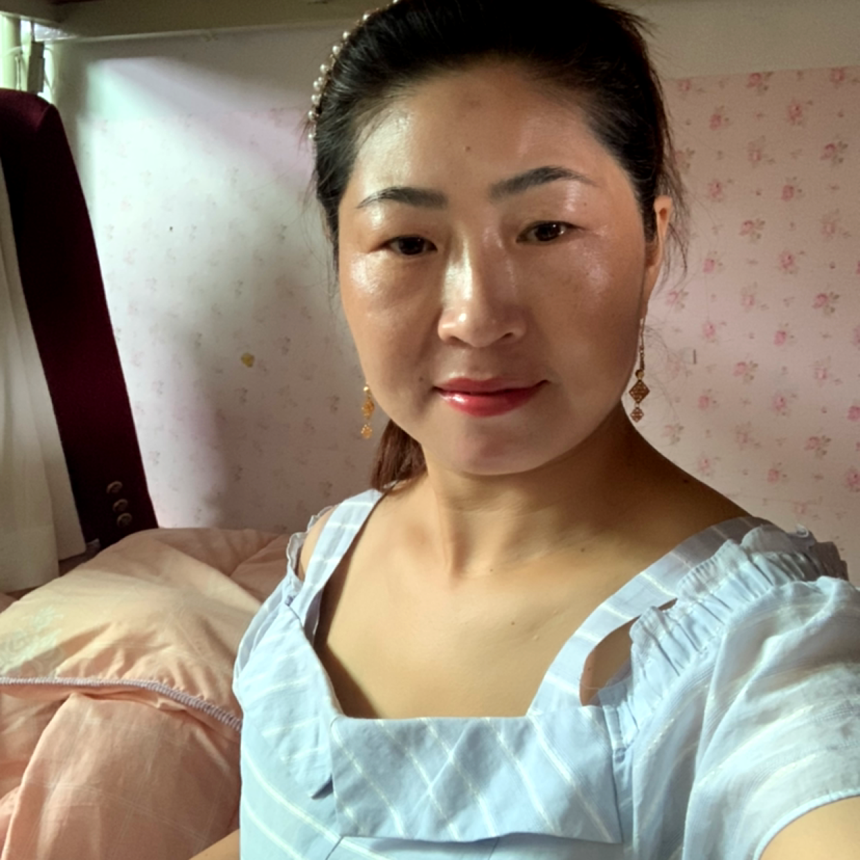 荼蘼的魁梧的照片