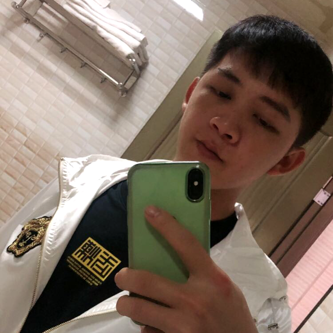 疯狂那毛衣的照片