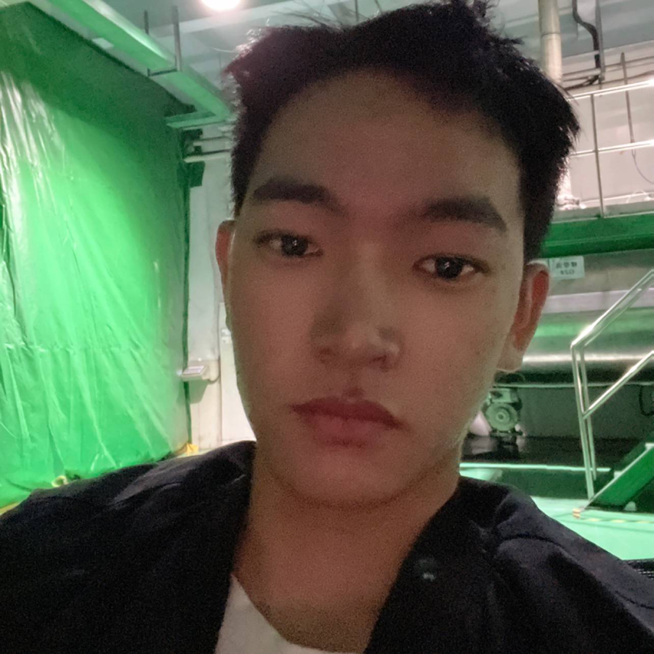 甜蜜踢青衫的照片