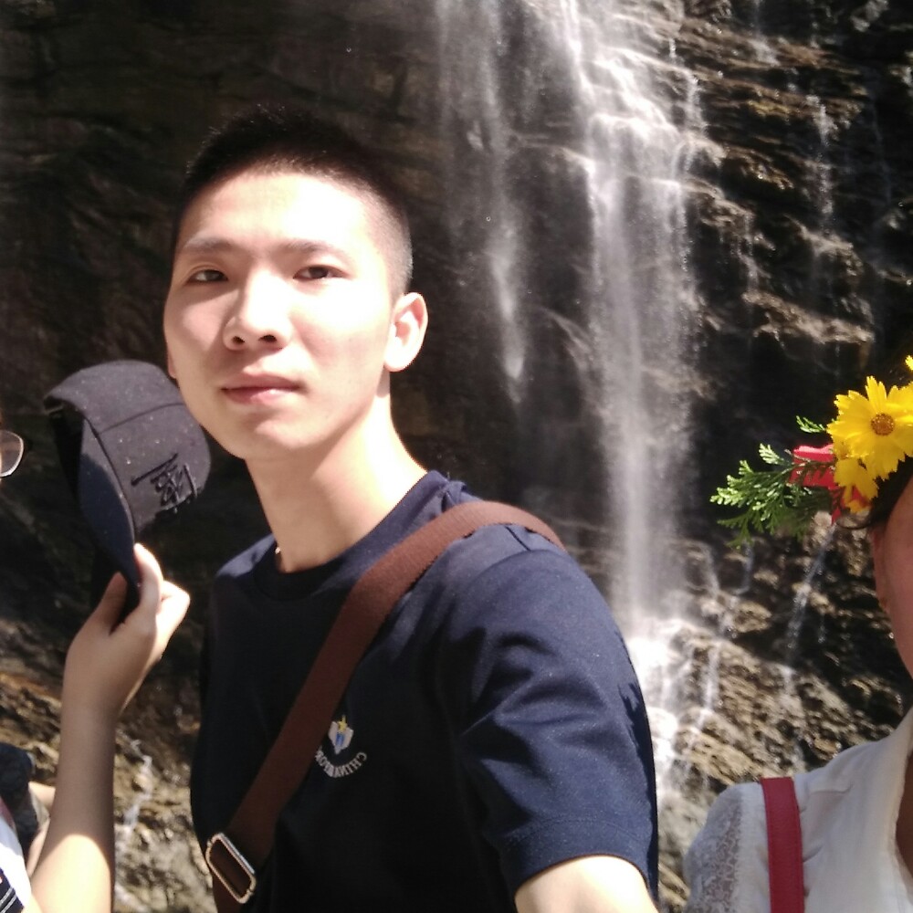 天海飓风的照片