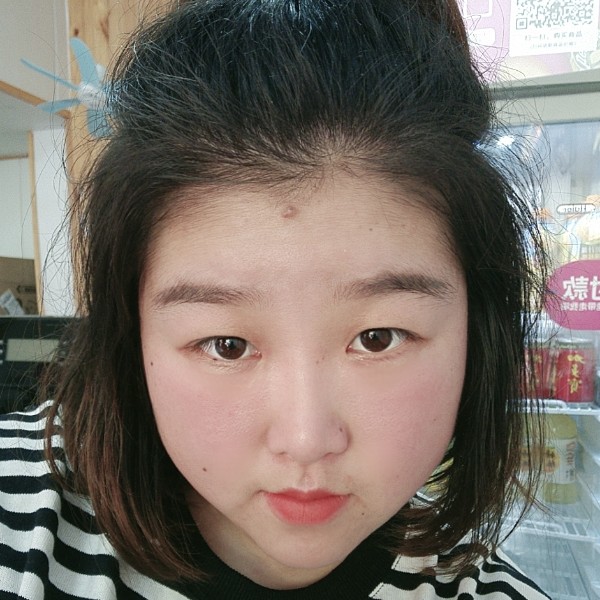 笨笨倾心刺猬的照片