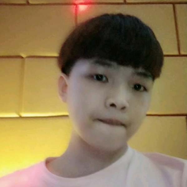 夏天挽手负责的照片