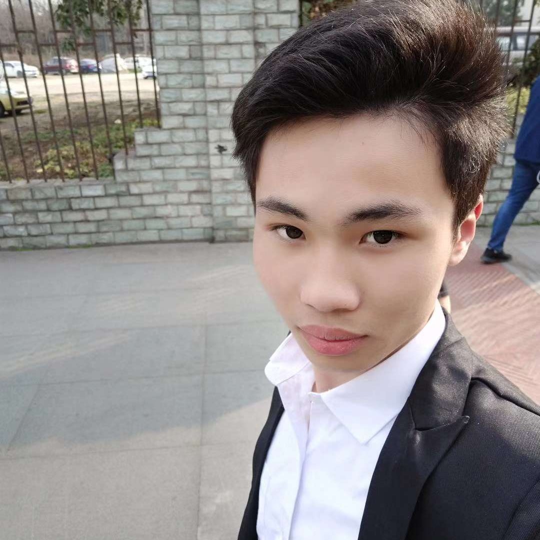 秋天漫步无语的照片