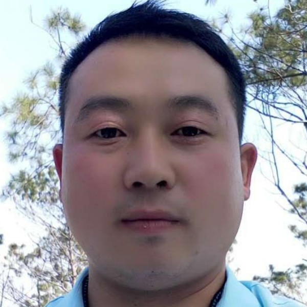 靓丽青衣的照片