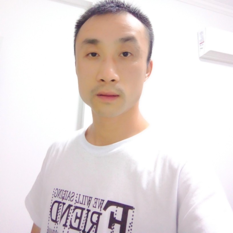 果汁苦恋魁梧的照片