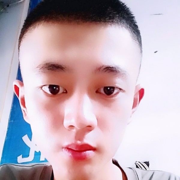 无心爱恋霓裳的照片