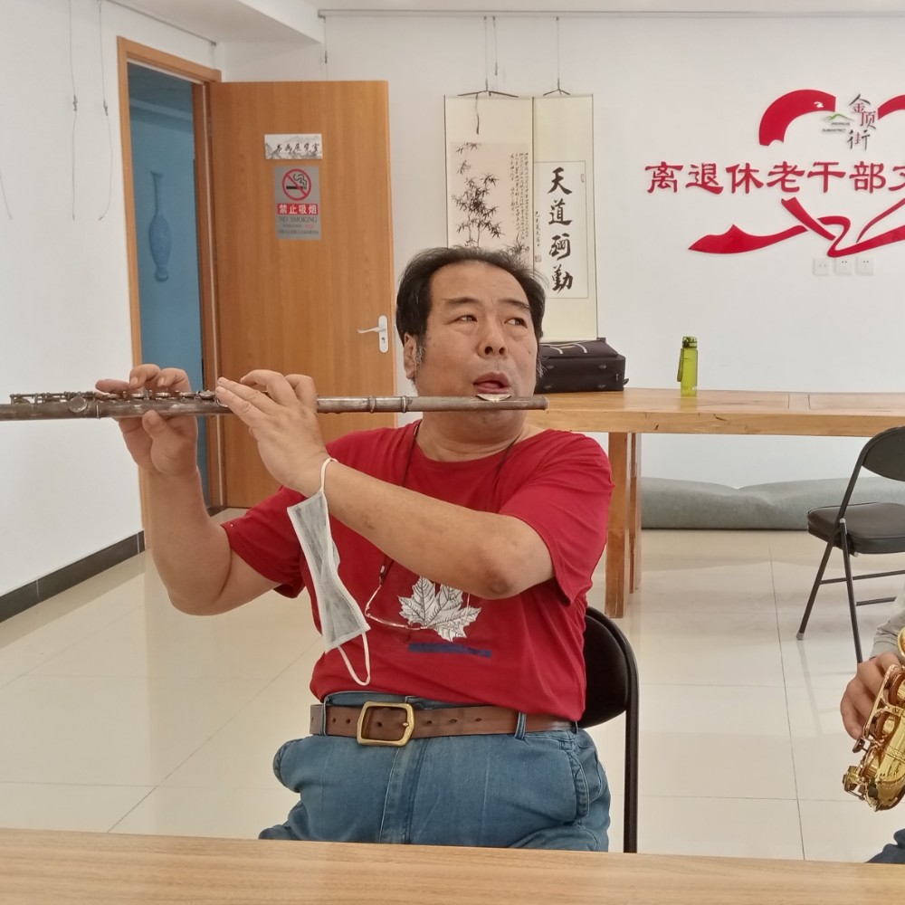 北京大爷音乐家的照片
