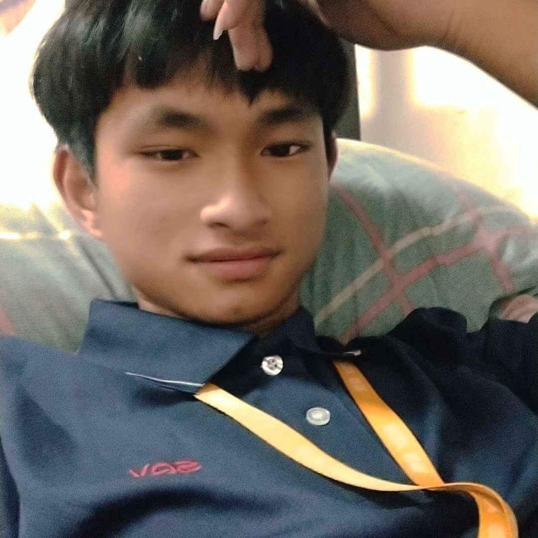 香烟吃醋土豪的照片