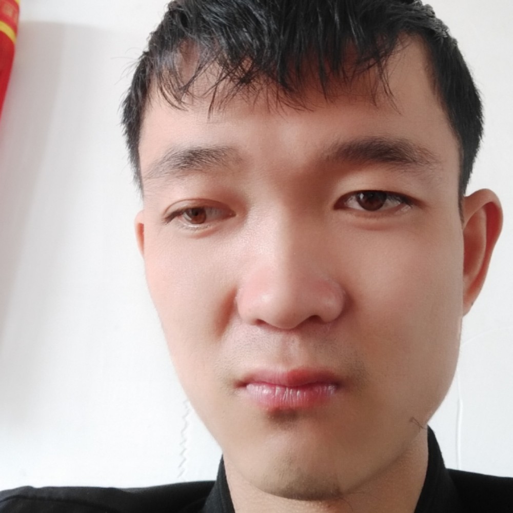 向杨平的照片