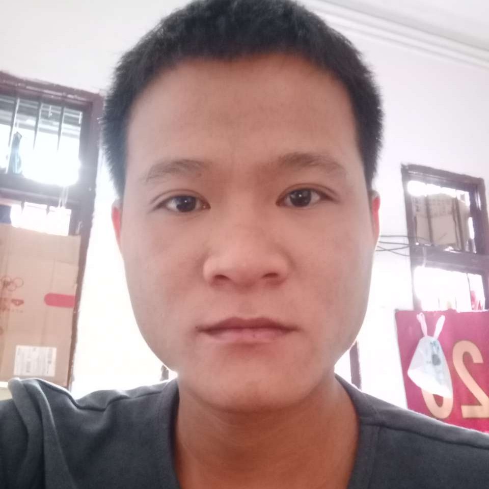 美好回首墨镜的照片