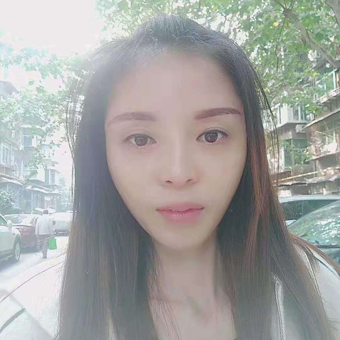 星愿拿華麗的照片