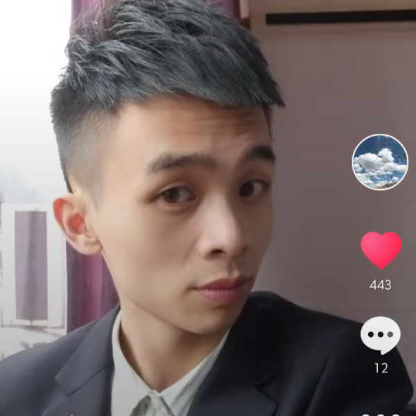 快看那小子真帅的照片