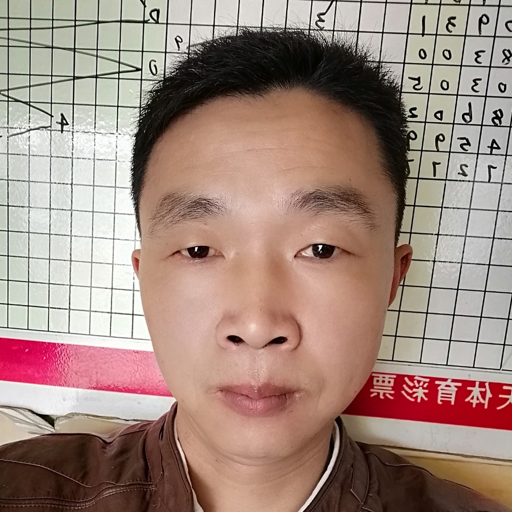 贪玩还鱼的照片