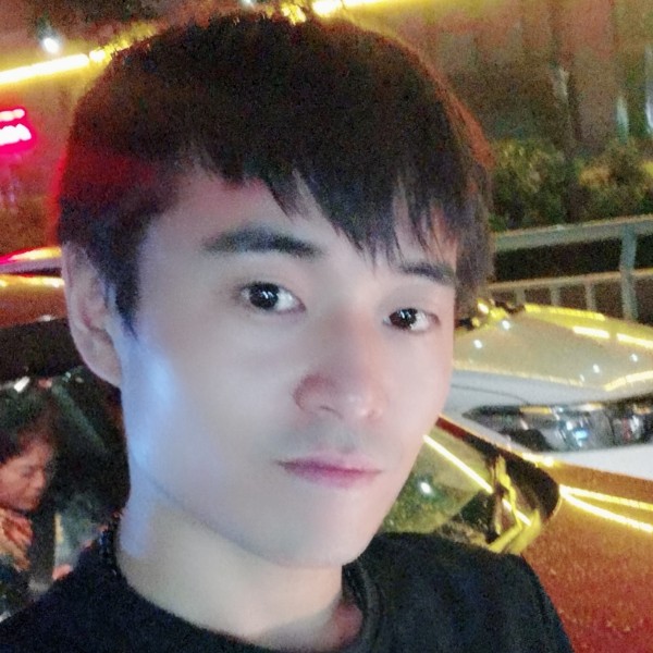 李小斌，的照片