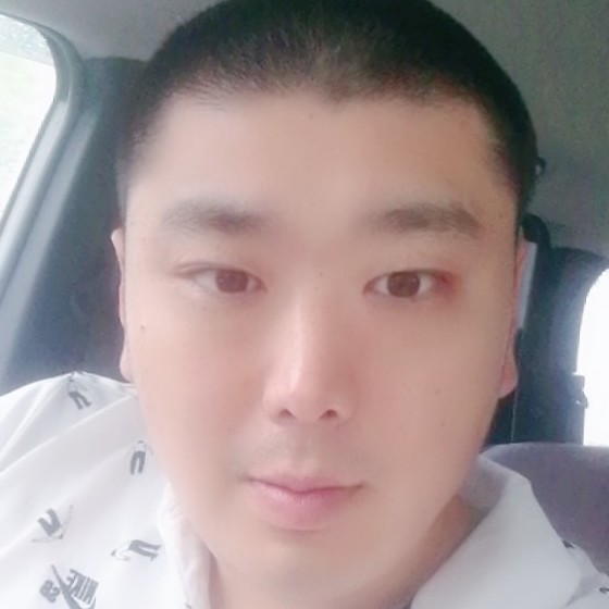长颈鹿方明媚的照片