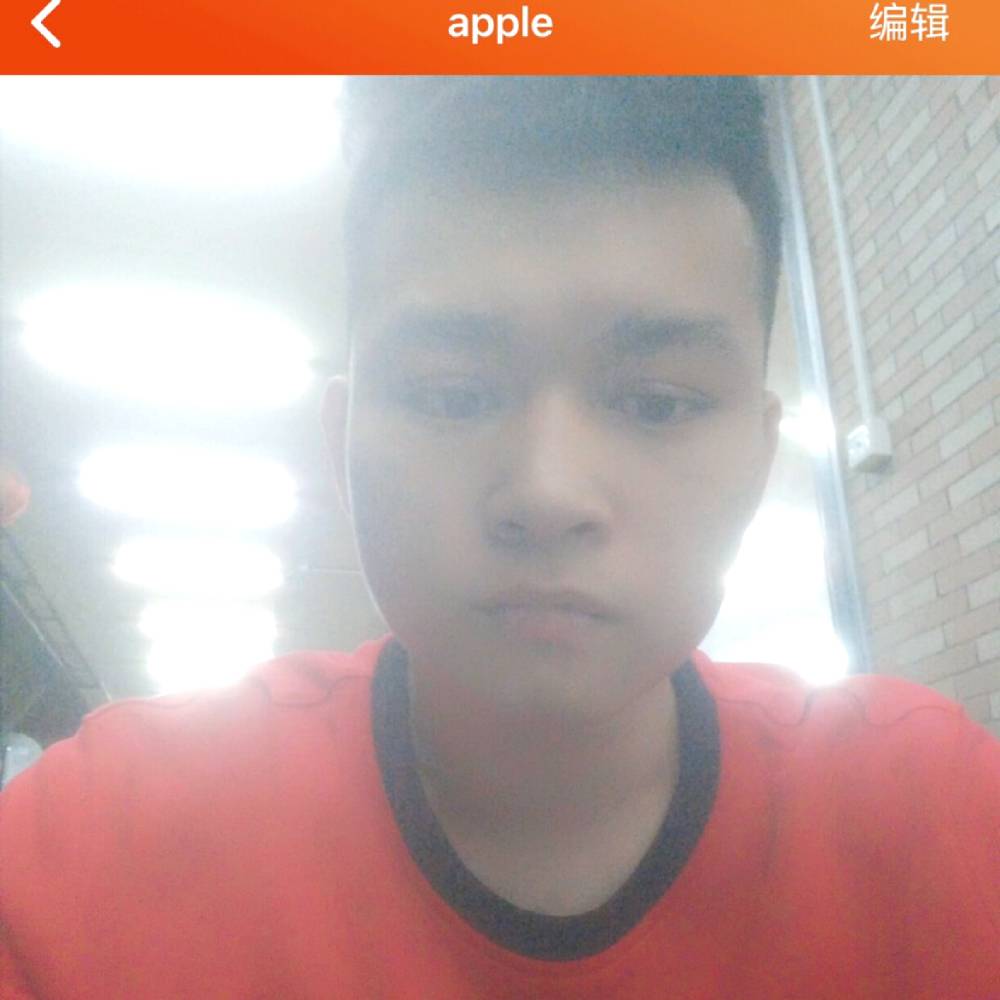 初夏保卫鞋子的照片