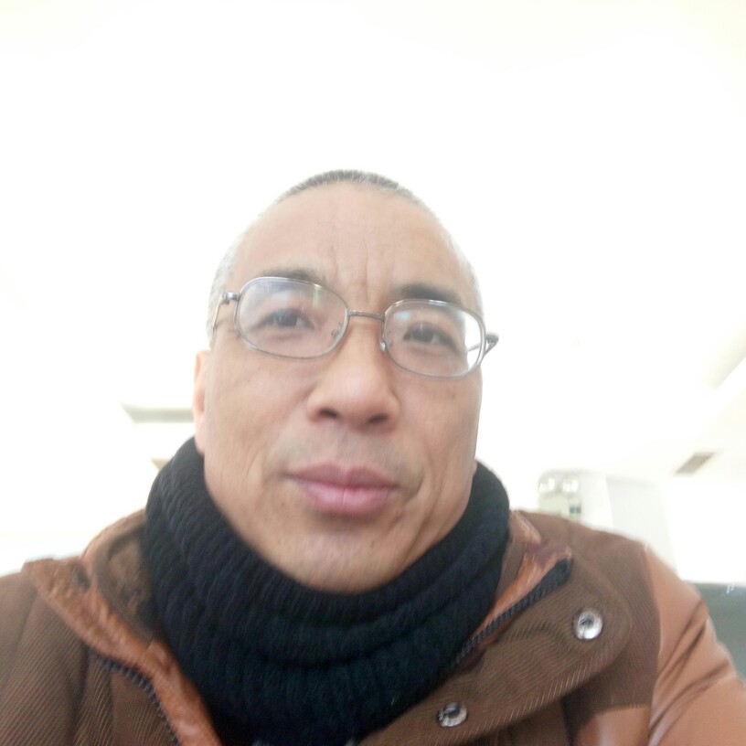 东方玉琢的照片