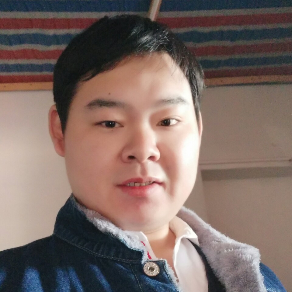 绿草蹁跹外向的照片