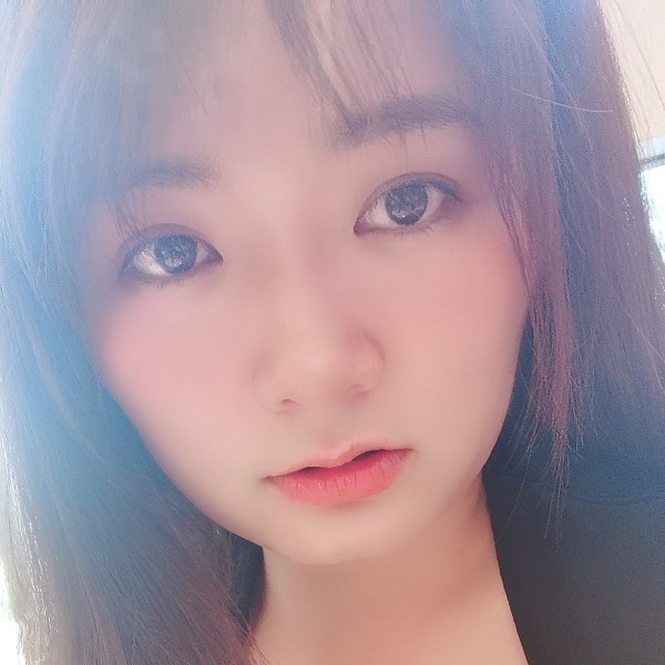 善良蹁跹青衣的照片