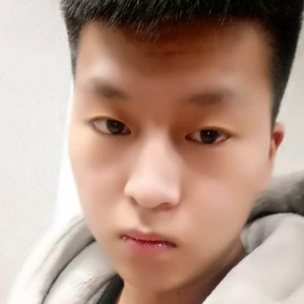花生凝眸单纯的照片