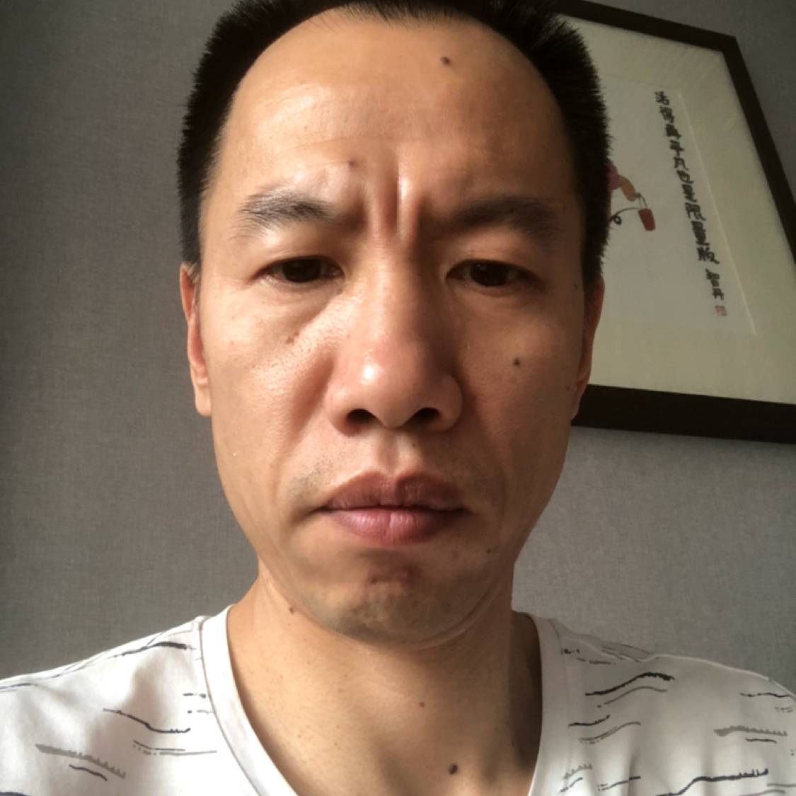 悦耳泪了樱桃的照片