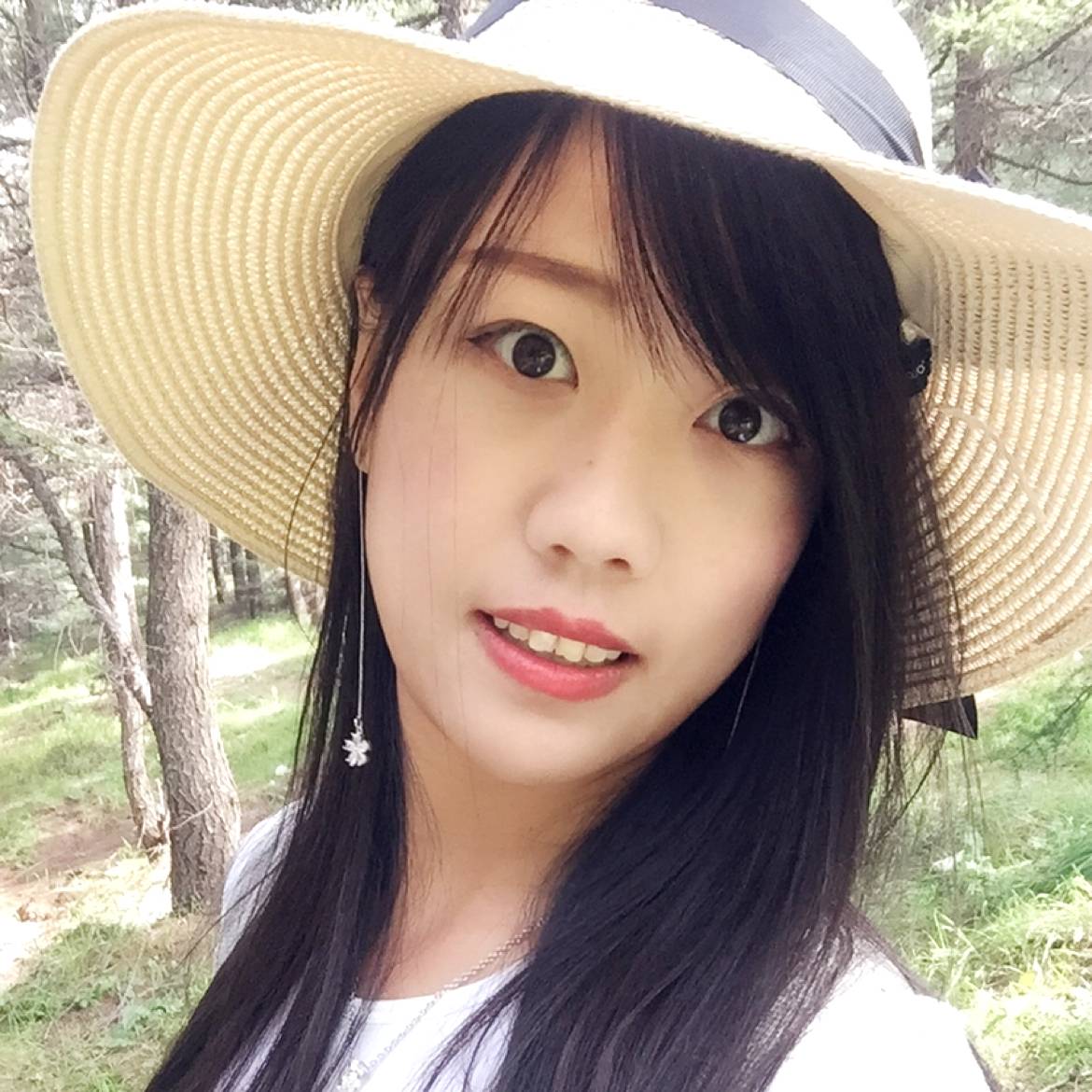 吃草莓de伊薇特