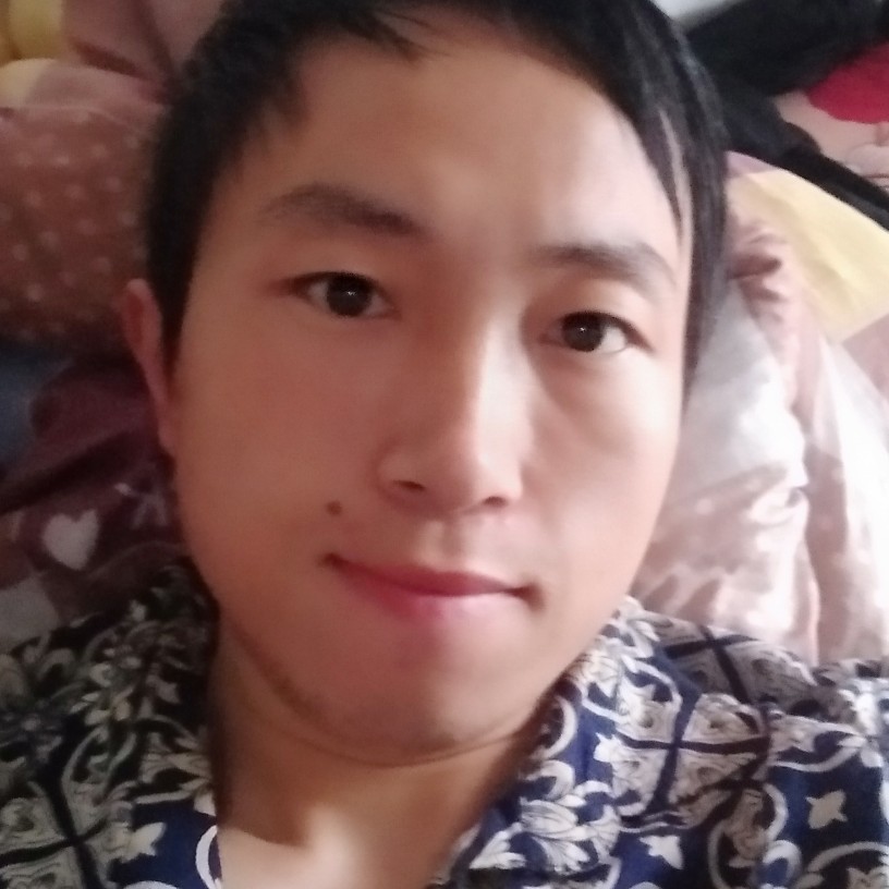 路人和忐忑的照片