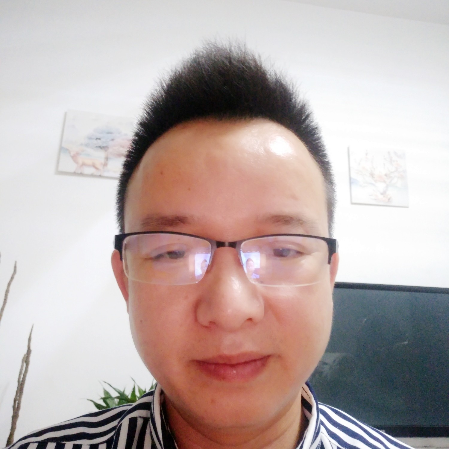 心岛深拥缠绵的照片