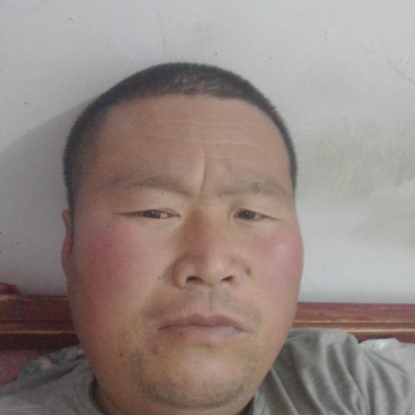 俏皮水杯的照片