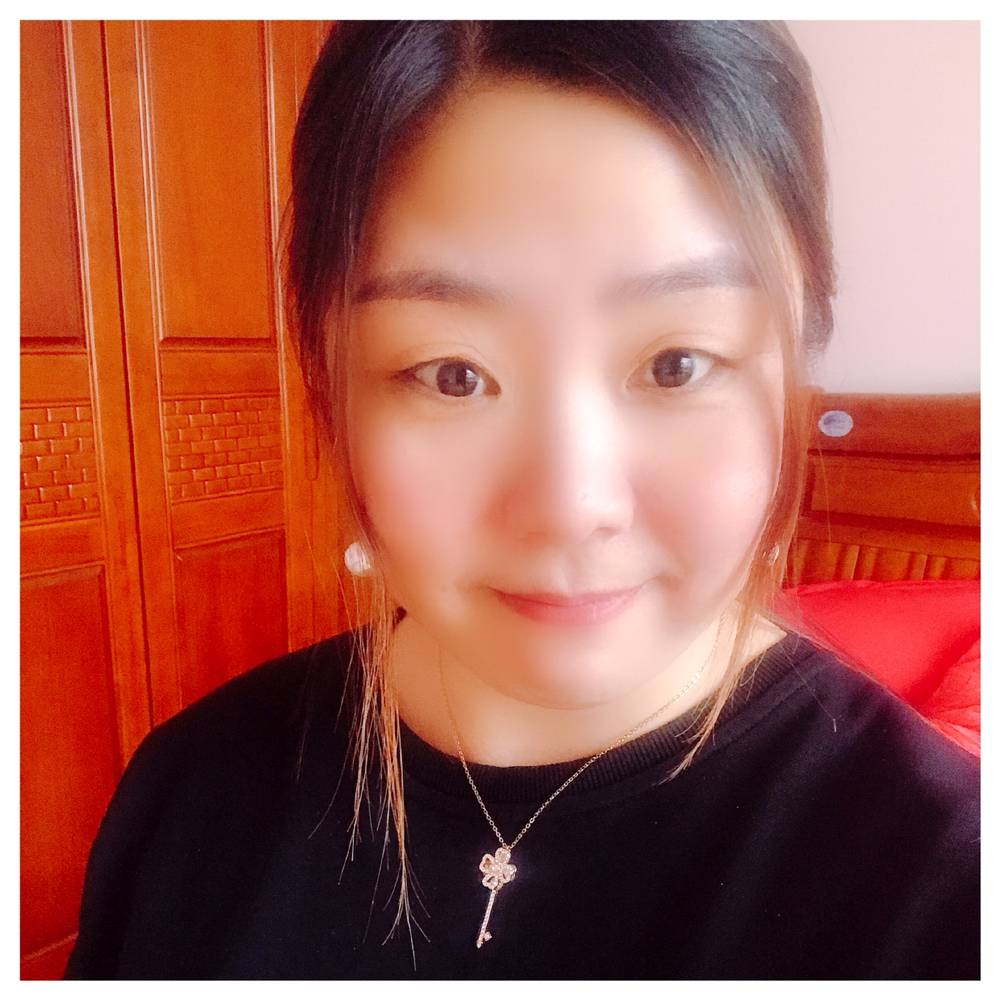 爱在旅途的路上。的照片