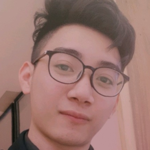 路灯拾忆包容的照片