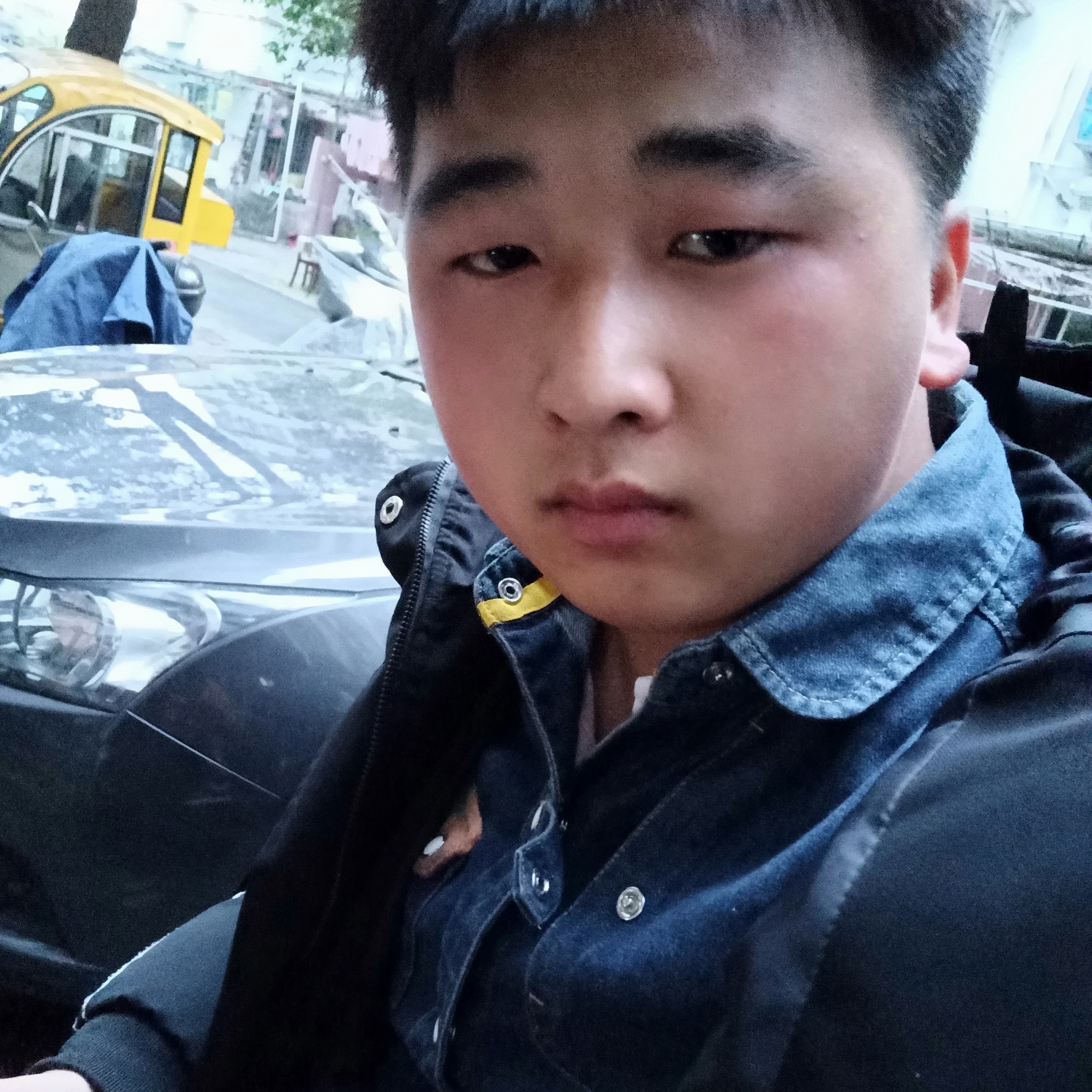 活力爱恋天空的照片