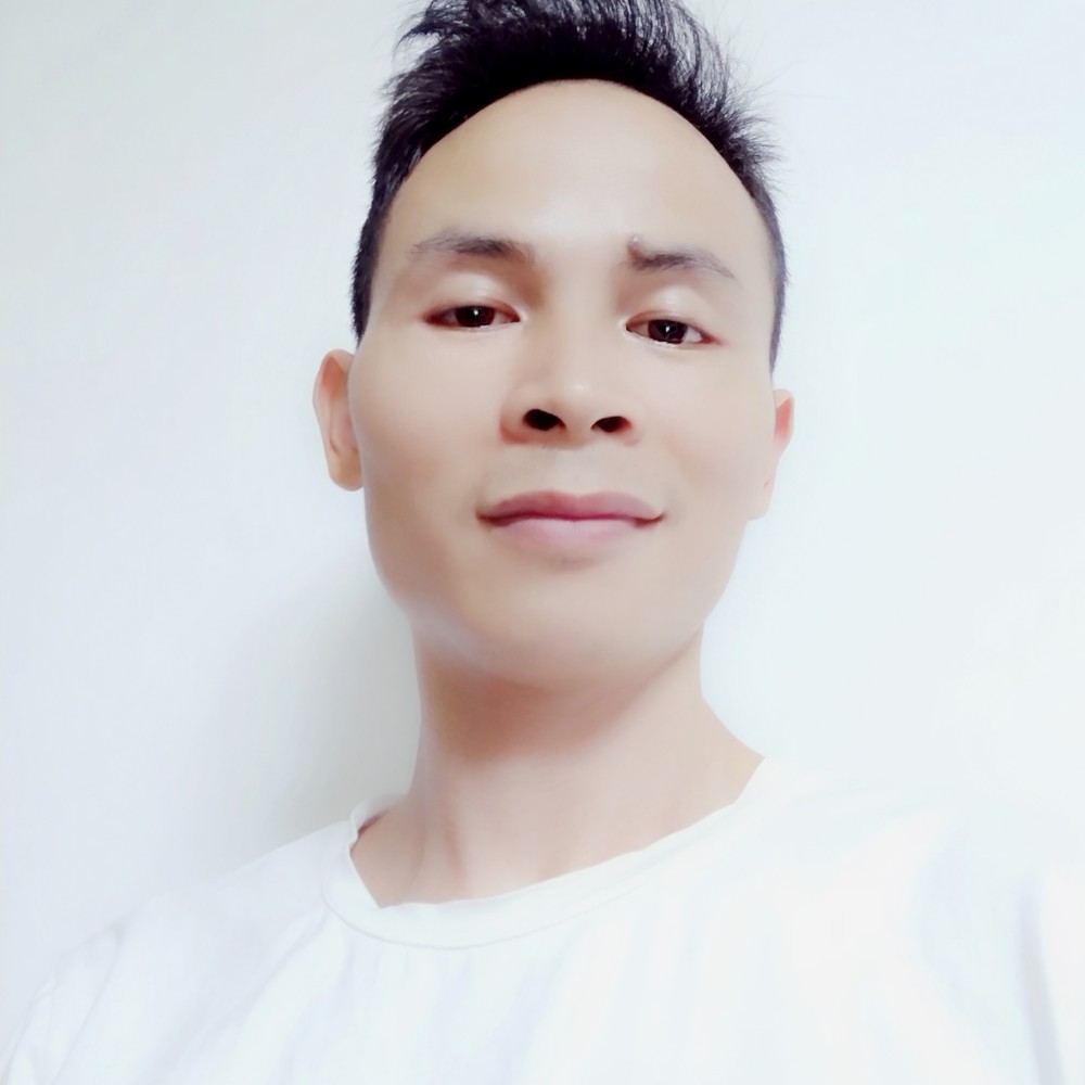 寂寞打蓝天的照片