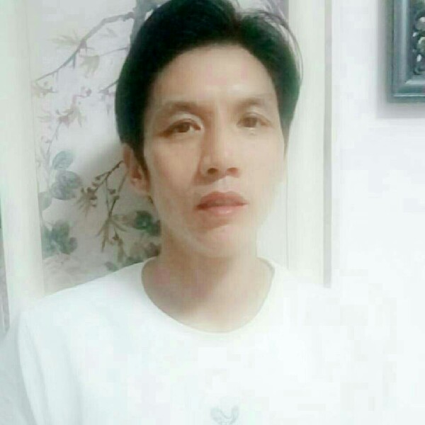 自觉惊鸿蓝天的照片