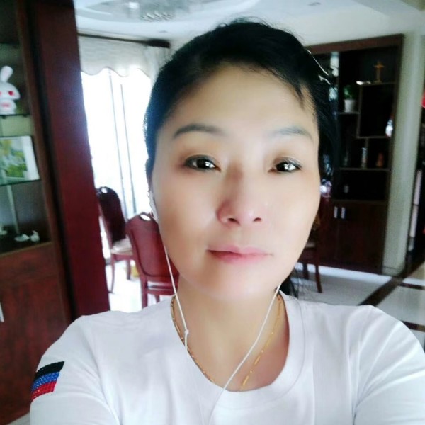 卜言卜语的照片