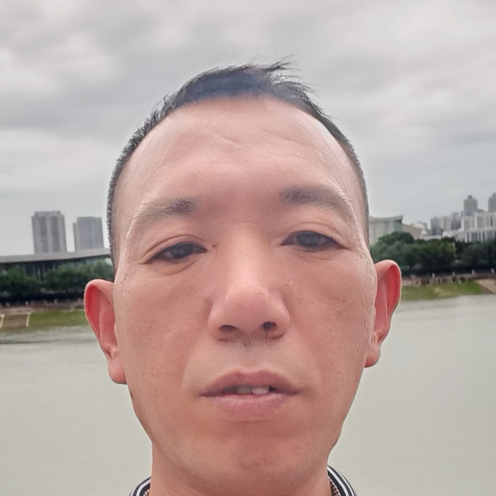 啤酒拿魔幻的照片