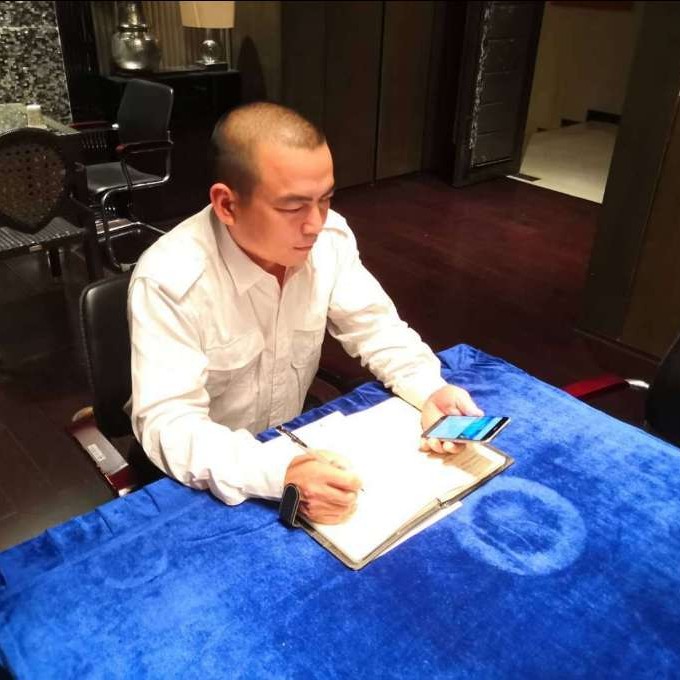 耳机改变刻苦的照片