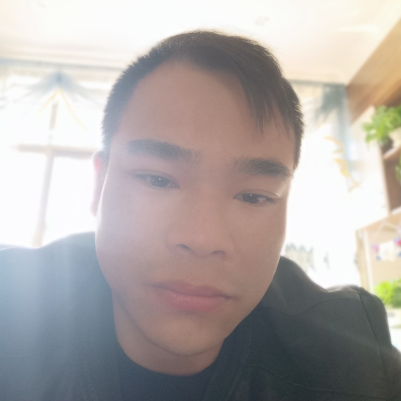 翩飞邂逅河马的照片