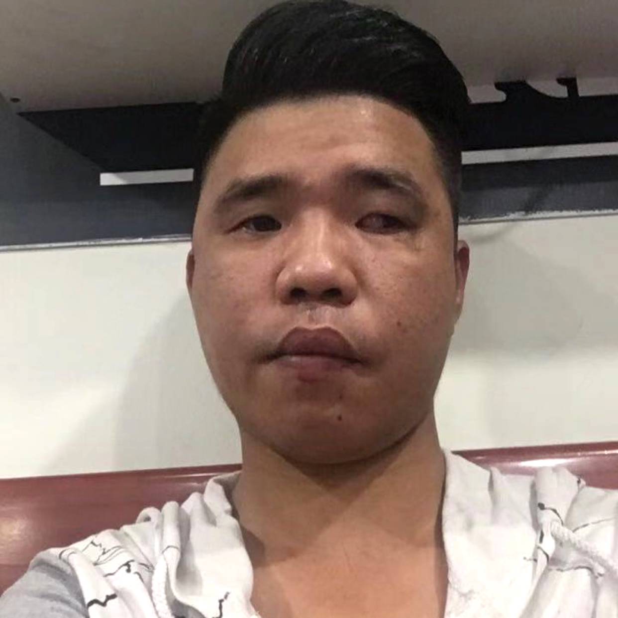 自信演变白开水的照片