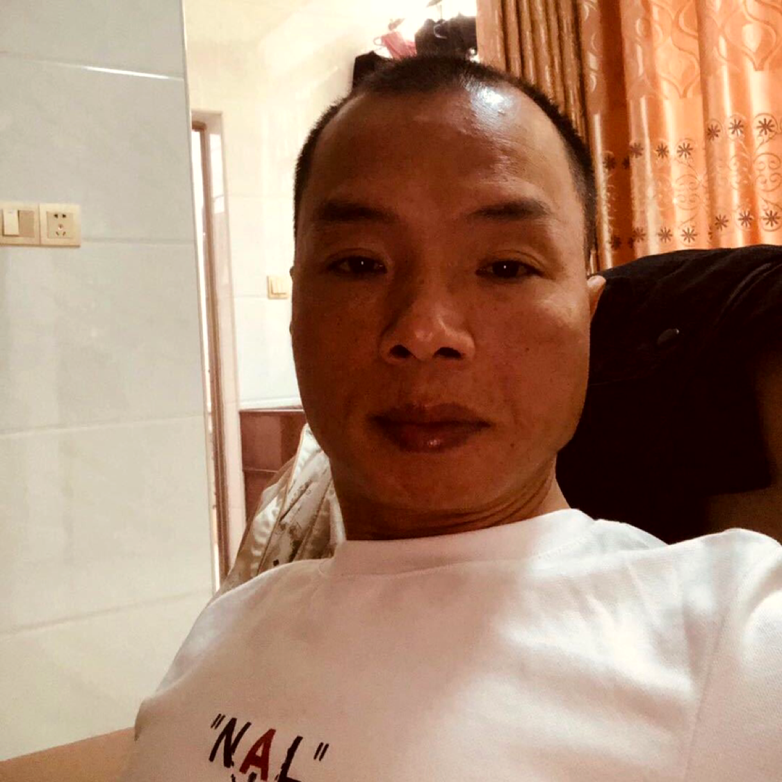 谁在迷彩的照片