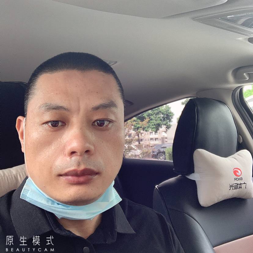 勤奋請大门的照片