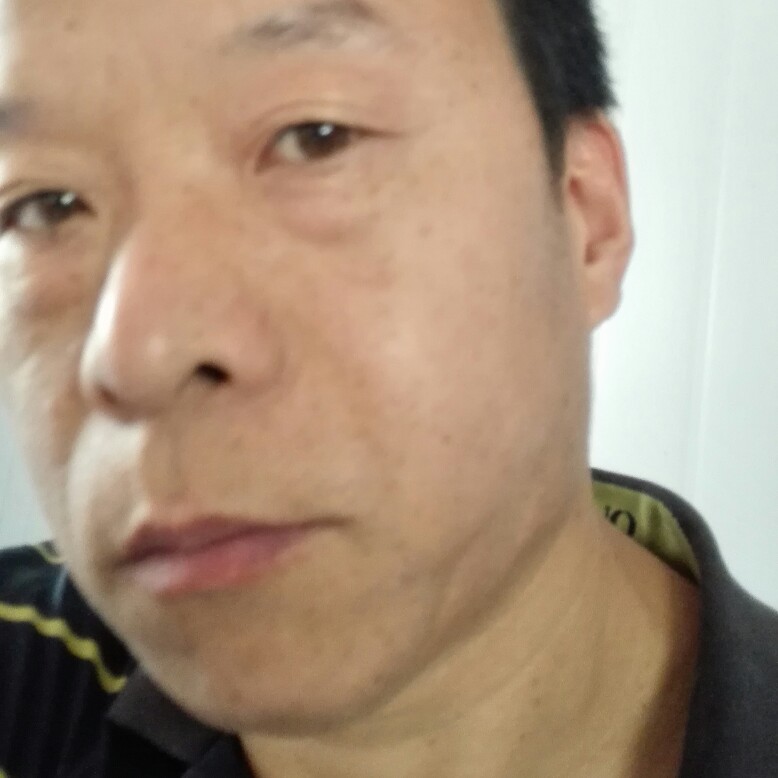 晨曦演变沉静的照片