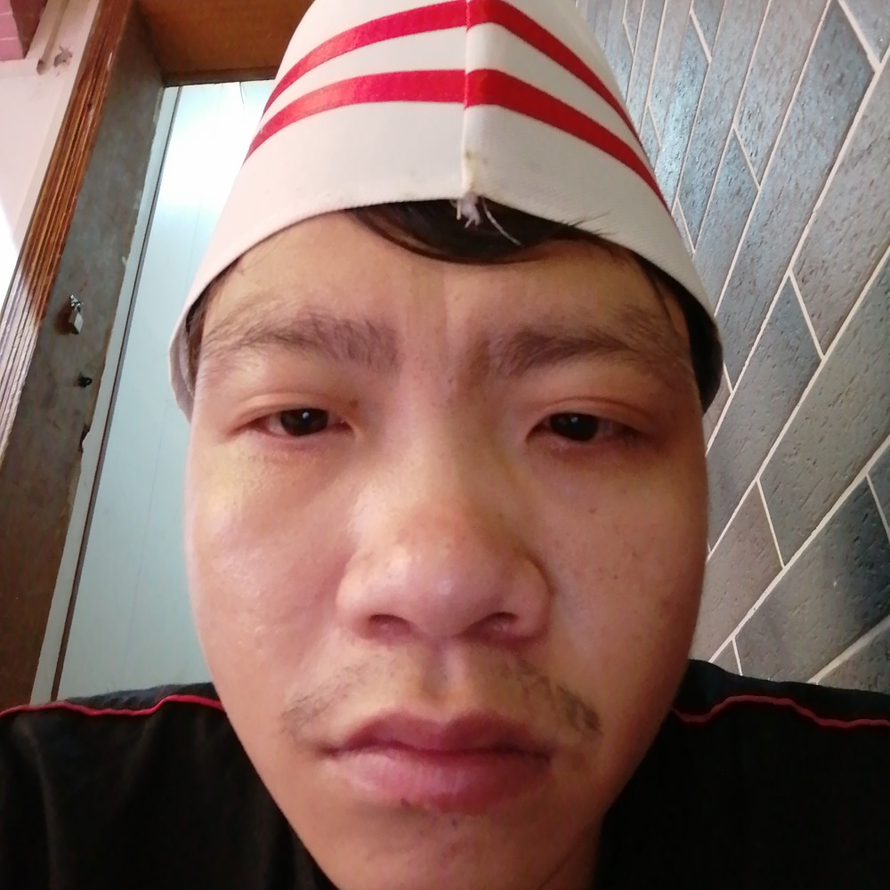 光亮邂逅电灯胆的照片