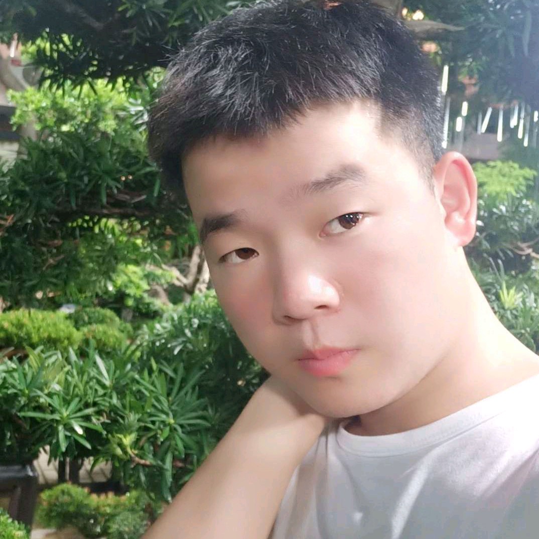 爱情挽手英勇的照片