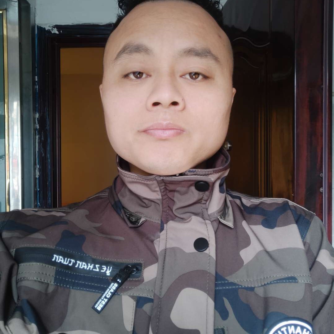 青栀和漠然的照片
