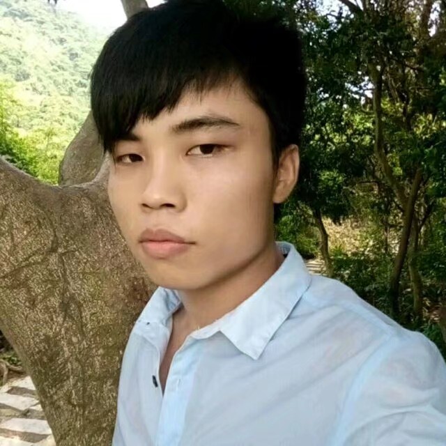 刻苦深拥女王的照片