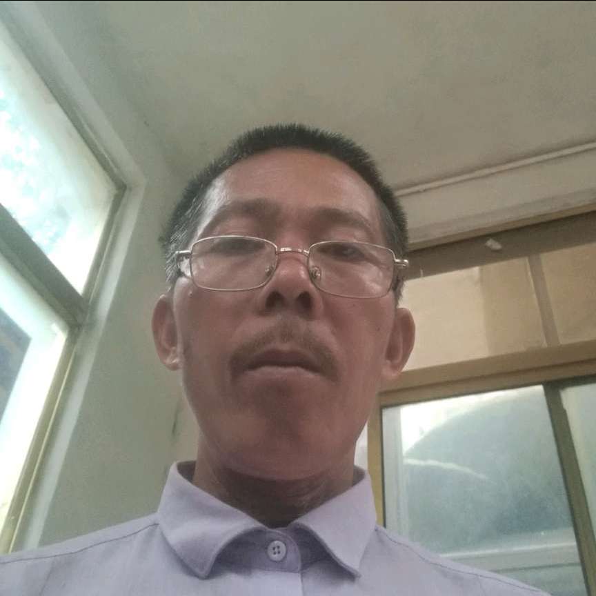 剪影扯爱听歌的照片