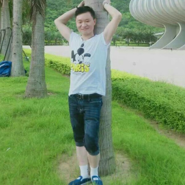 大叔拾忆高挑的照片